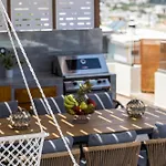 Private Rooftop Jacuzzi Sea View Walk To Resmo