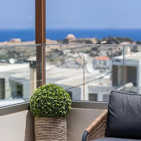 Private Rooftop Jacuzzi Sea View Walk To Ferienhaus Rethymno