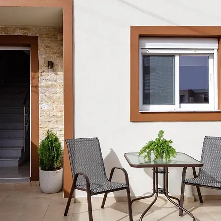 Private Rooftop Jacuzzi Sea View Walk To Rethymno