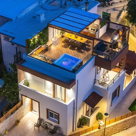 Feriehus Amaltheia Luxury *