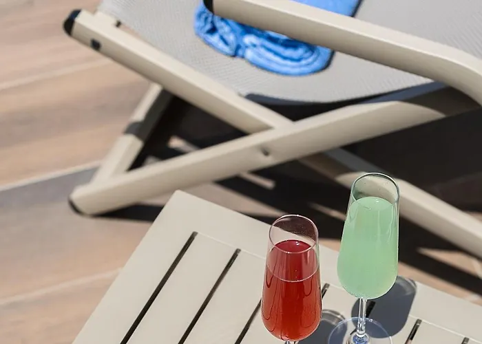 Private Rooftop Jacuzzi Sea View Walk To Rethimno