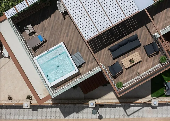 Private Rooftop Jacuzzi Sea View Walk To * Rethimno