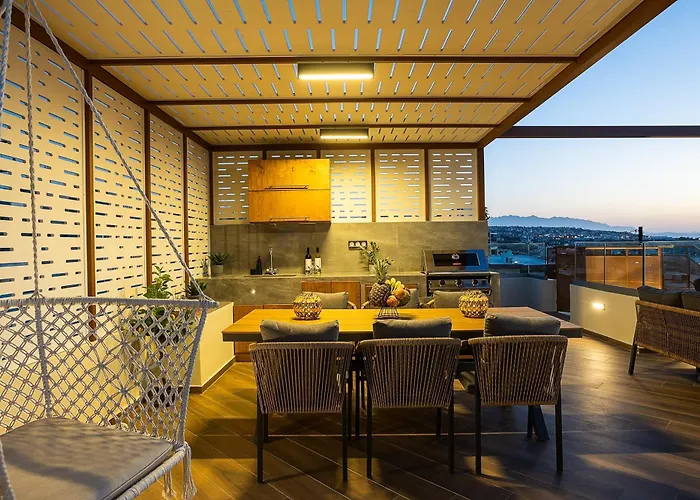 Private Rooftop Jacuzzi Sea View Walk To