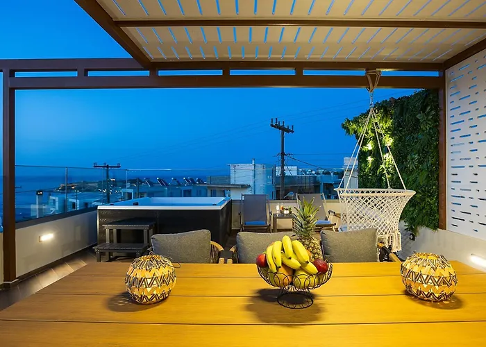 Private Rooftop Jacuzzi Sea View Walk To Feriehus