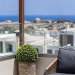 Private Rooftop Jacuzzi Sea View Walk To Semesterbostad Rethymno