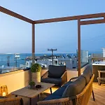 Semesterbostad Private Rooftop Jacuzzi Sea View Walk To