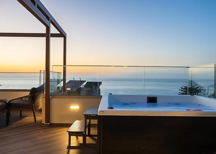 Private Rooftop Jacuzzi Sea View Walk To Rétino